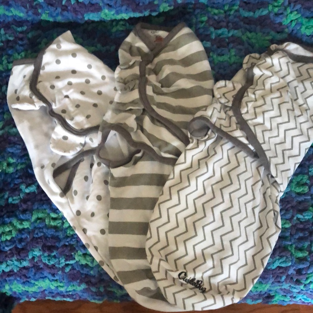 Cuddle bug swaddles